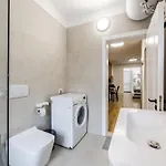 公寓 Center Cozy 1br With Patio By Pikhost *