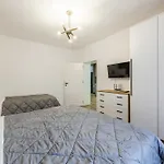 Center Cozy 1br With Patio By Pikhost 地拉那