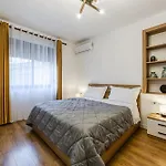 Center Cozy 1br With Patio By Pikhost 公寓 *