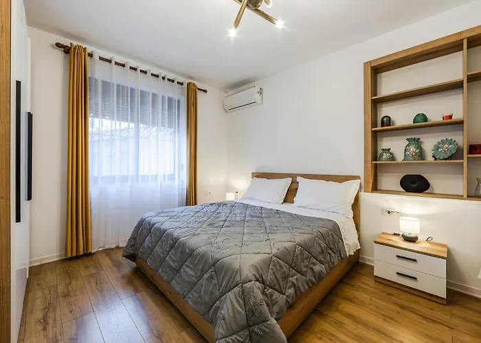 Center Cozy 1br With Patio By Pikhost Apartman *