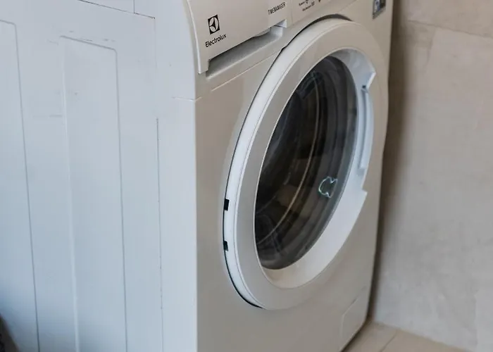 Center Cozy 1br With Patio By Pikhost